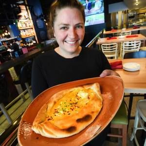 Meet your Posher, Emmele